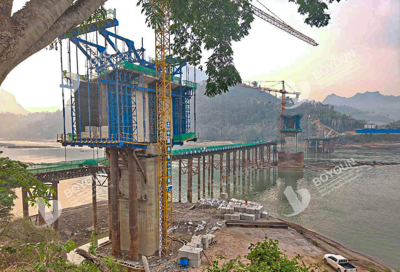 โครงการสะพานแม่น้ำลาวแม่น้ำโขง