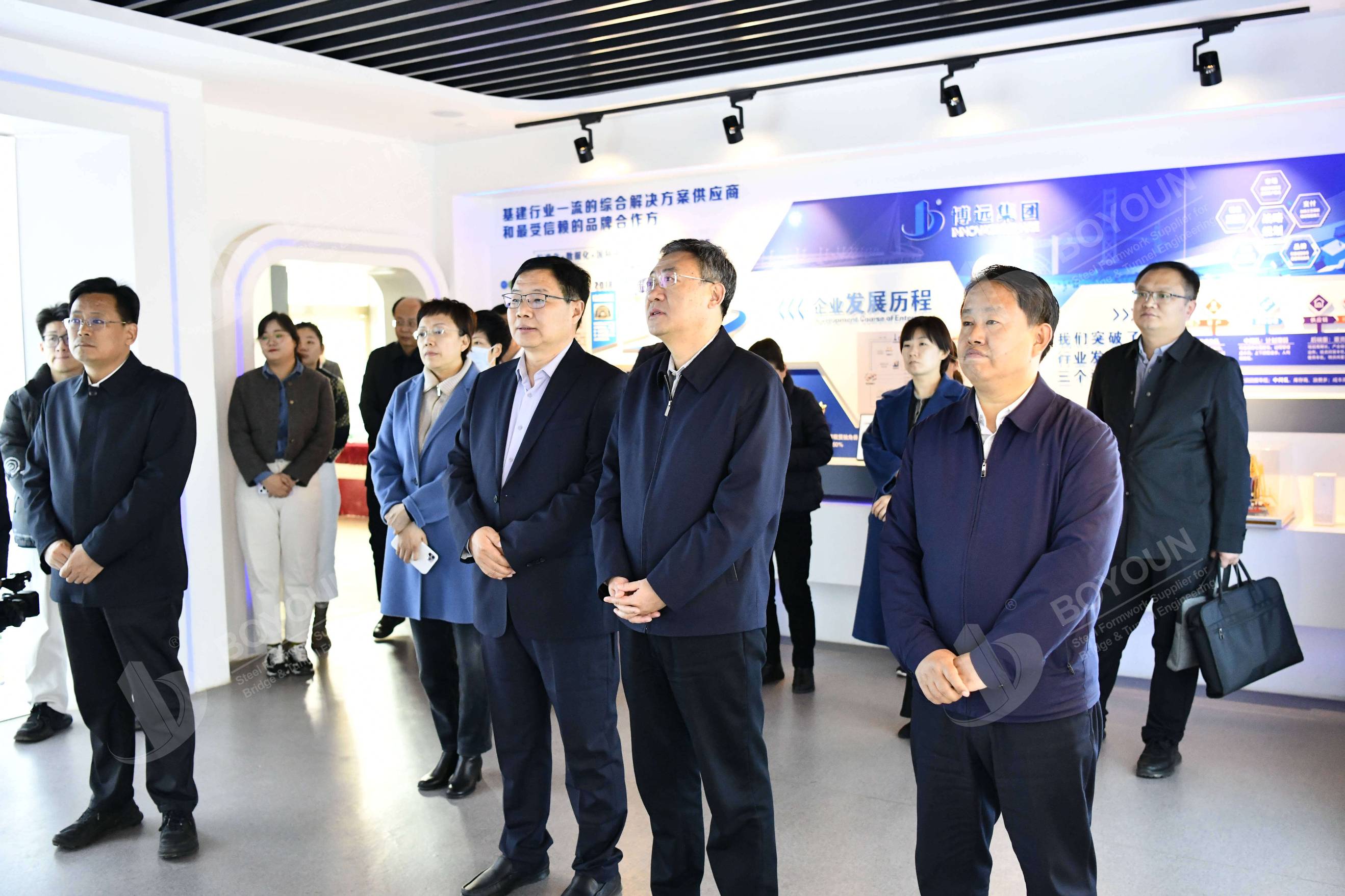 การสัมมนาเรื่องการแลกเปลี่ยนระหว่า งสหพันธ์อุตสาหกรรม และการค้า และธุรกิจเอกชนประสบความสำเร็จใน Boyoun