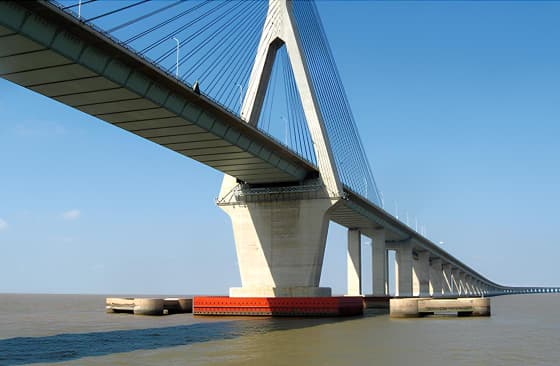 สายเคเบิลยังคงสะพาน