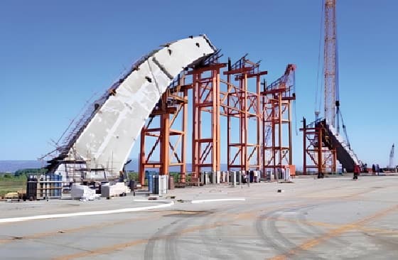 สะพานโค้งเหล็ก